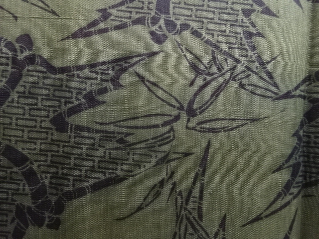JAPANESE KIMONO / ANTIQUE MENS JUBAN / SINGLE BAMBOO LEAF PATTERN CRES